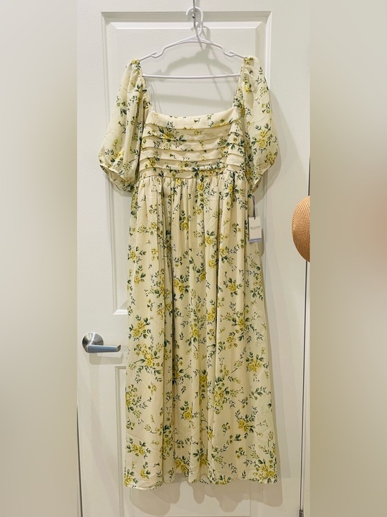 Wallflower Dresses & Skirts - NEW…Wallflower Square Neck Floral Puff-Sleeve Dress